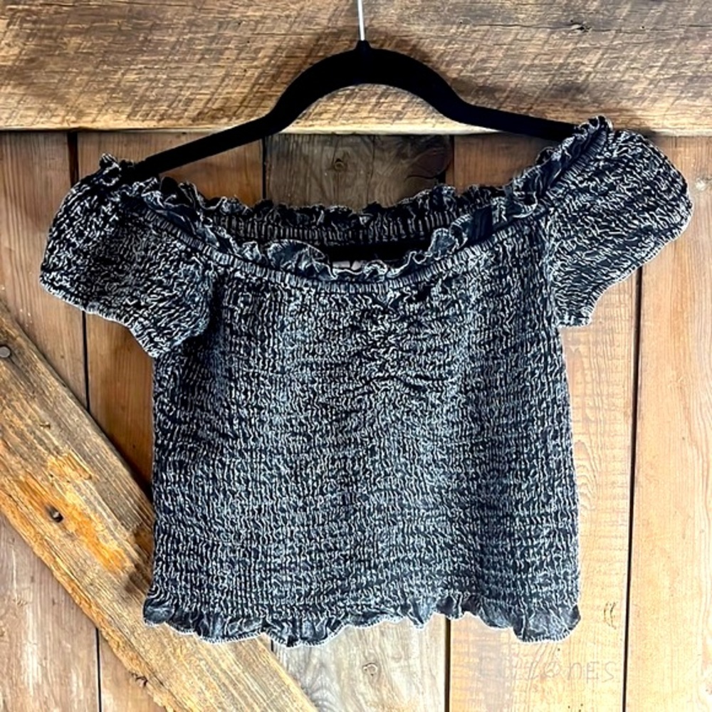 Kiwi + Punch black crop top - New with tags